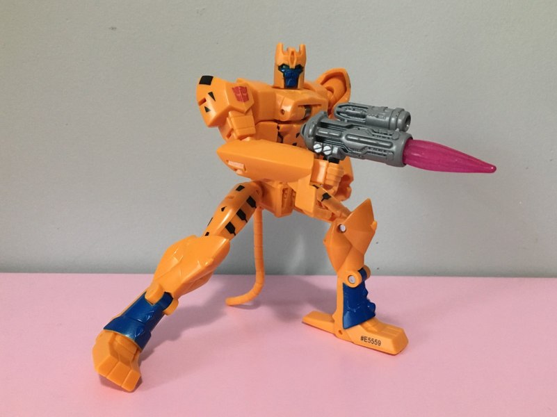 Transformers Cyberverse Spark Armor Cheetor Out Of Box Photos 05 (5 of 14)